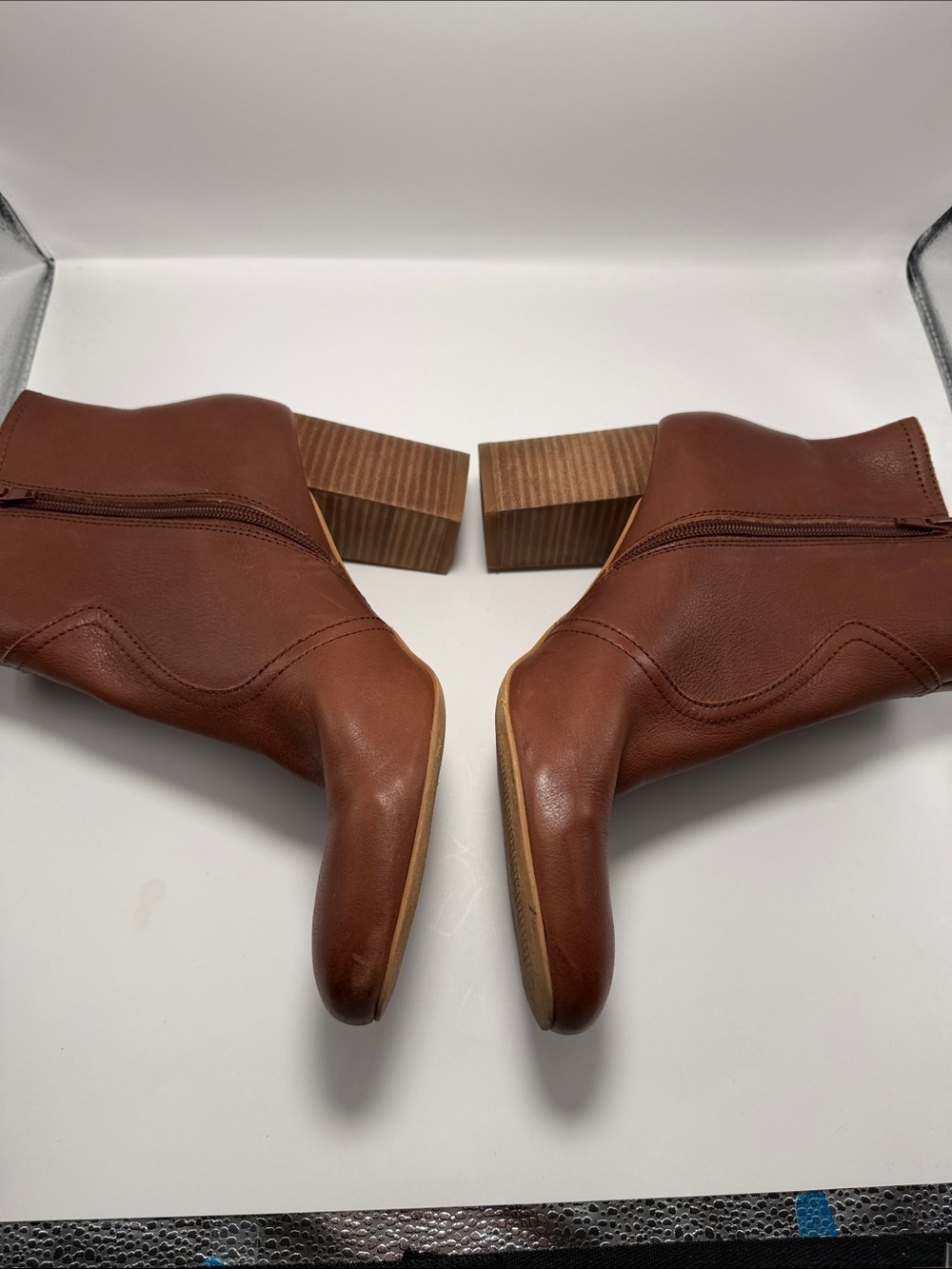 Lucky Brand Sheirin Brown Leather Block Heel Ankle Boots Size 10 - Picture 6 of 11